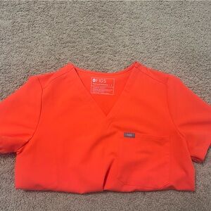 FIGS scrub set 
Small Catarina one pocket top 
Medium high waisted Zamora jogger